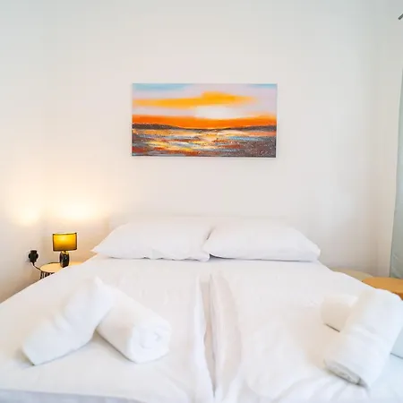 דירה Soleil By Belmont Realty